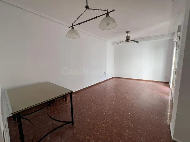 Amplio piso en alquiler en Plaza San Rafael, Córdoba — 4