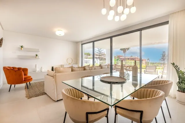 Complejo urbanístico de lujo en Cabopino (Costa del Sol). — 5