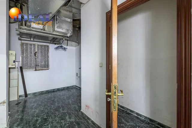 Local comercial en Pajaritos. — 12