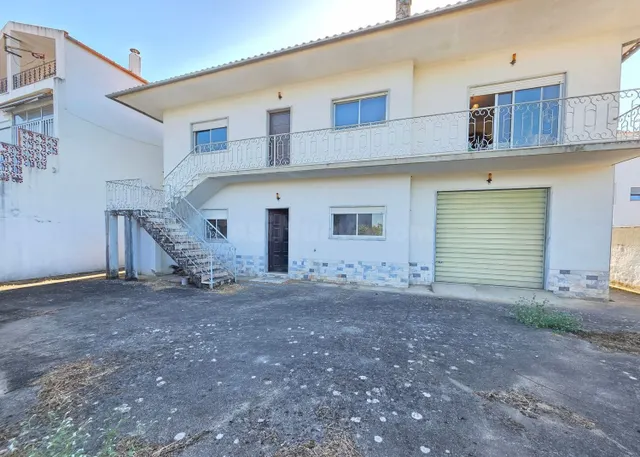 Moradia de 5 quartos + sótão em São Miguel do Rio Torto, Abr - foto 3