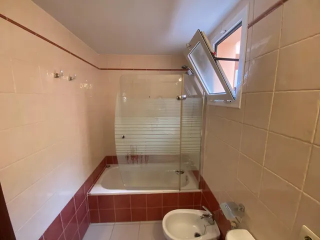 Tomares. bonito triplex amueblado junto al ayuntamiento — 22
