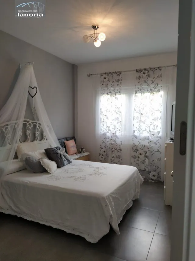 Grupo la Noria Vende Chalet Urbano de 370m2 a pocos km de Albacete. — 42
