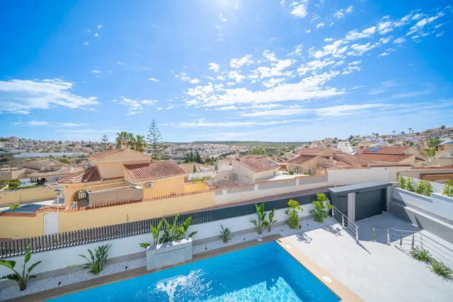 Villa 4 habitaciones 203m² en venta - La Marquesa — 41