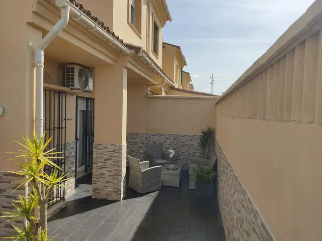 OCASIÓN , SE VENDE ESPECTACULAR ADOSADO EN PUERTO REAL — 27