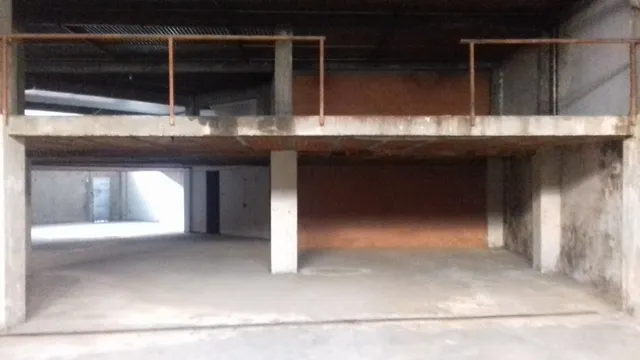 LOCAL COMERCIAL DE 430 M2 EN PONTEPEDRIÑA — 11