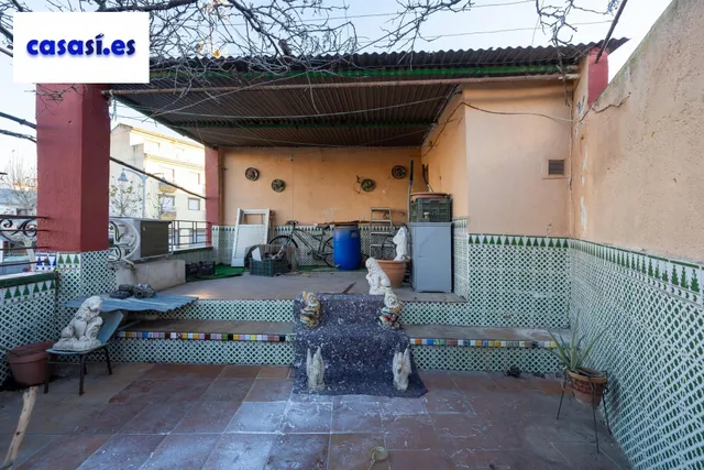 Casa con estupenda ubicación en Armilla. avenida de los ogíjares — 7