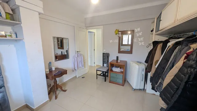 Espacioso piso con balcón y ascensor en Calle Manacor — 25