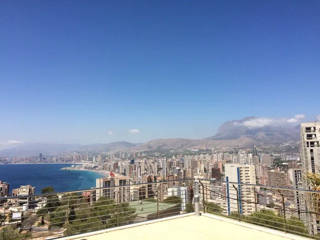 Chalet de lujo en Benidorm, zona Rincón de Loix. — 15