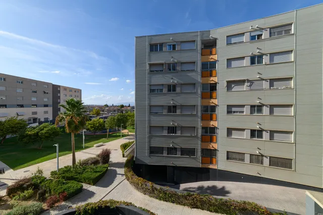 Piso moderno, luminoso y céntrico con garaje — 18