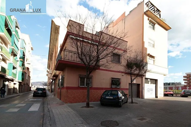 Magnifica vivienda con garaje en vergeles, junto a palacio de deportes — 26