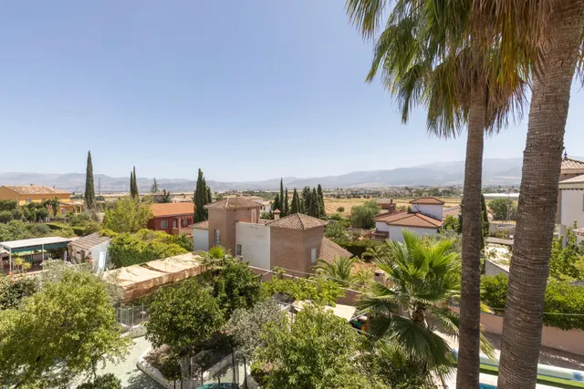 ESPECTACULAR CASA CON PISCINA EN LAS GABIAS — 45
