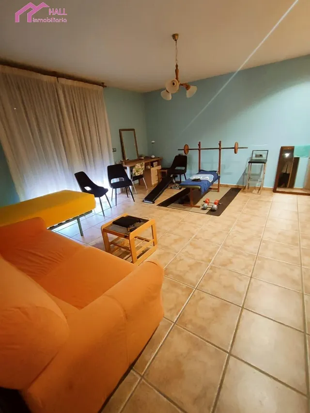 CASA INDEPENDIENTE EN LOS RAMOS — 21