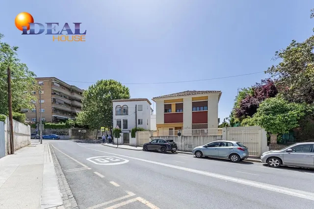 Chalet Exclusivo en Camino Bajo de Huétor — 37
