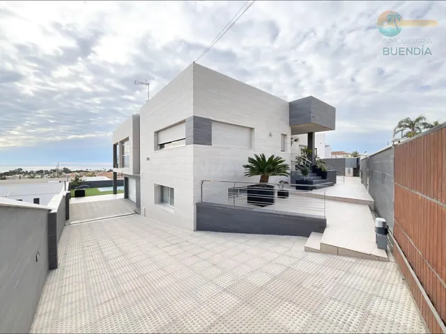 LUJOSO CHALET EN BOLNUEVO, UNA JOYA PARA VIVIR CON VISTAS AL - foto 3