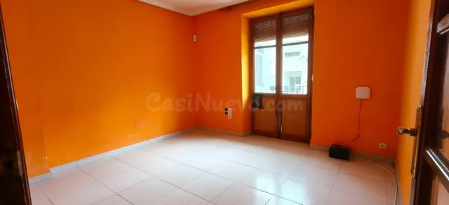 ¡Oportunidad en Alcoy! Vivienda con ascensor y terraza para reformar — 2