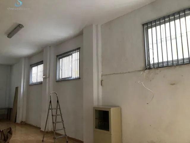 Local en venta con posibilidad de convertir a vivienda. — 8