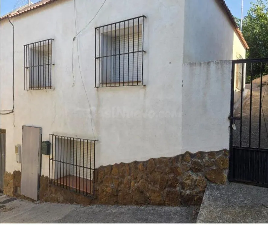 Se vende casa en canjayar de entidad financiera