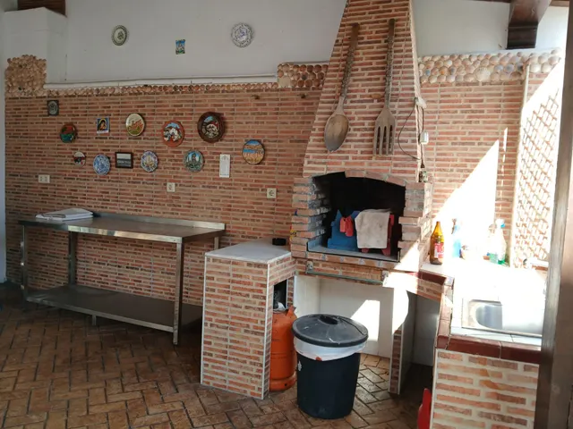 VIVIENDA INDEPENDIENTE CON TERRENO — 28