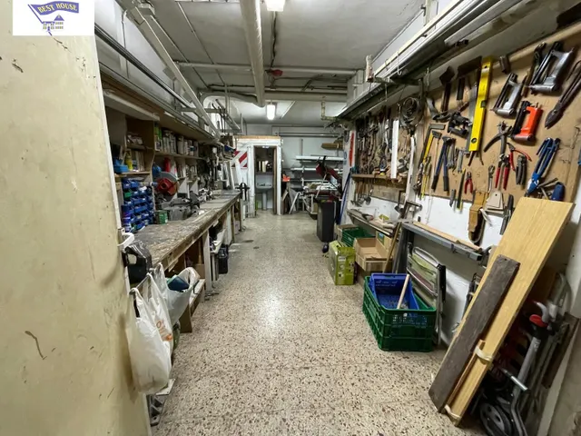 LOCAL ZONA INDUSTRIA — 10