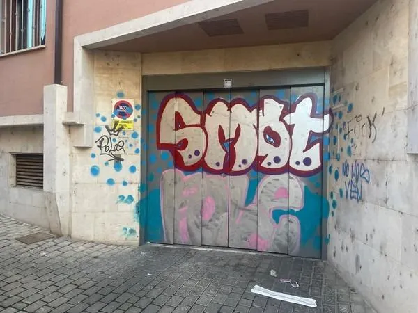 Amplio Local Comercial en el Centro de Peñafiel — 12
