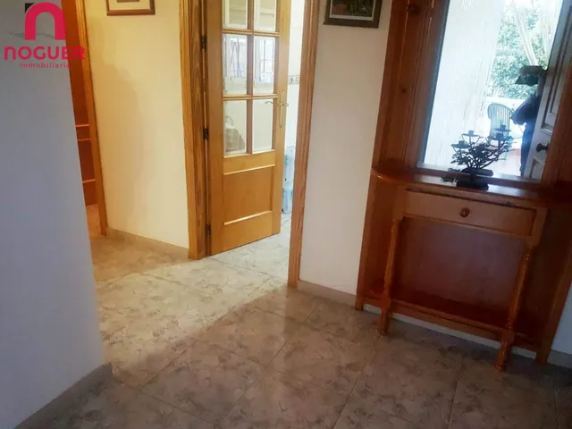 CASA DE DOS PLANTAS CON PISCINA Y CON AGUA POTABLE — 4
