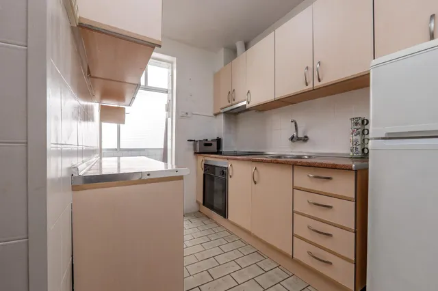 Piso de 87 m2 con 3 dormitorios en Pedro Antonio de Alarcón 27, junto a Recogidas — 8