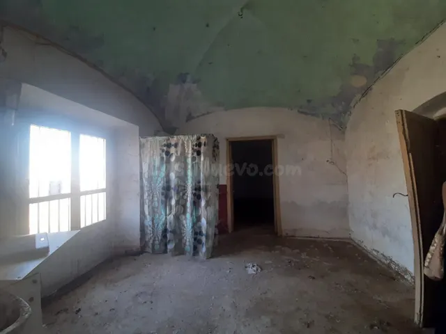 Casa para reformar en una parcela de 500 metro en Herreruela - foto 5
