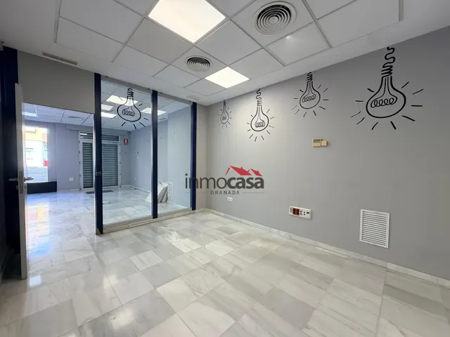 Local comercial 185m² en alquiler - San Miguel — 24