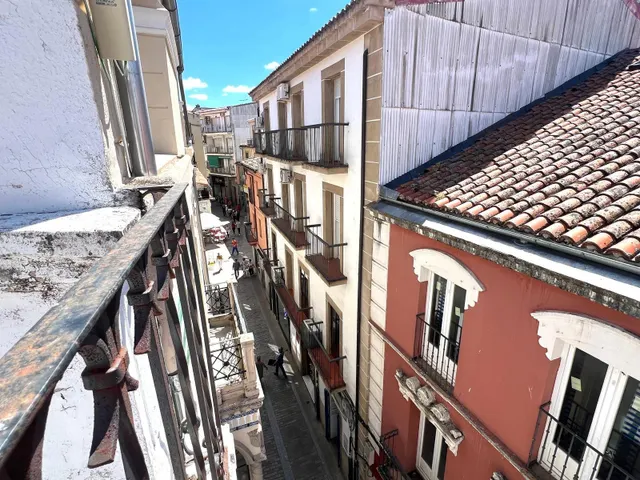CASA EN LA CALLE DEL SOL — 28