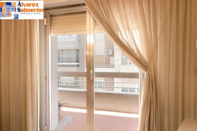 Amplia vivienda en pleno centro de Granada — 45