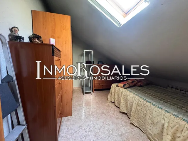 CASA BAJA CON PATIO - 1 MIN TREN VDE BAJO — 15