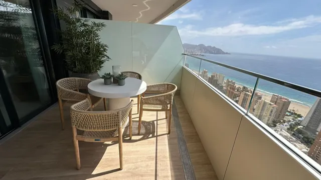 Apartamento de 2 dormitorios listo para entrar a vivir en Playa de Poniente(Benidorm) — 12