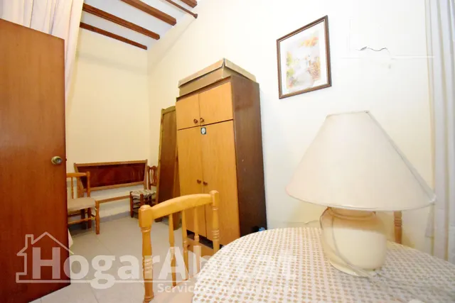 ¡Hazla a tu gusto! Gran casa para reformar con terraza y balcón, cerca del ayuntamiento — 31