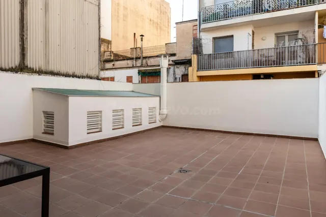 GRAN PISO EXTERIOR EN FIGUERES - foto 3