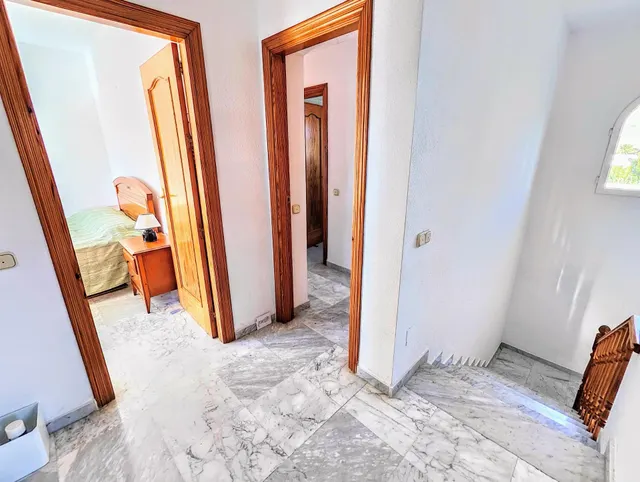 VILLA INDEPENDIENTE EN ZONA PLAZA SOLYMAR A 500 M DE LA PLAYA !!! — 35