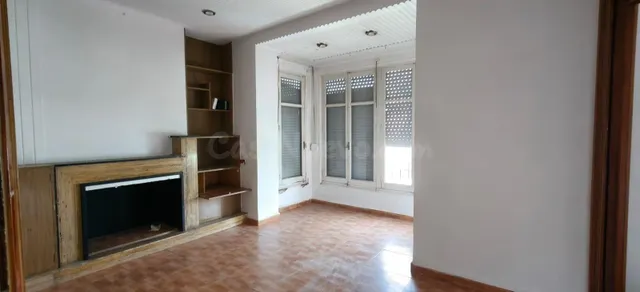 Amplio piso de 160 m2 para reformar en Cocentaina