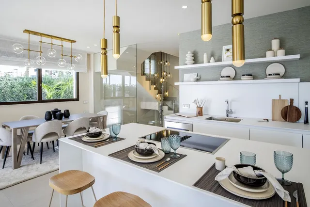 Chalet 4 habitaciones 371m² en venta - Costa Del Sol - foto 4
