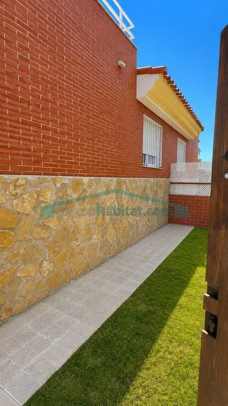 Chalet a estrenar en Alfara de la Baronia — 9