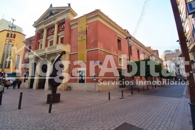 Despacho con varias oficinas en el centro — 26