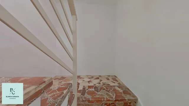 LOCAL COMERCIAL A ESTRENAR — 12