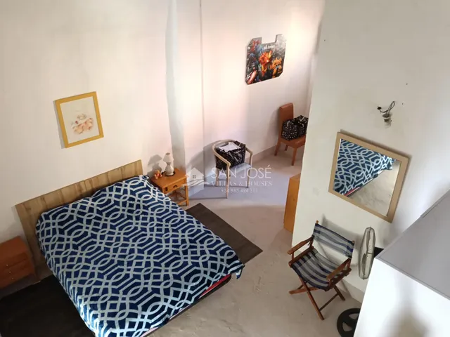 Se vende encantadora casa semi reformada en el corazón de Aspe — 11