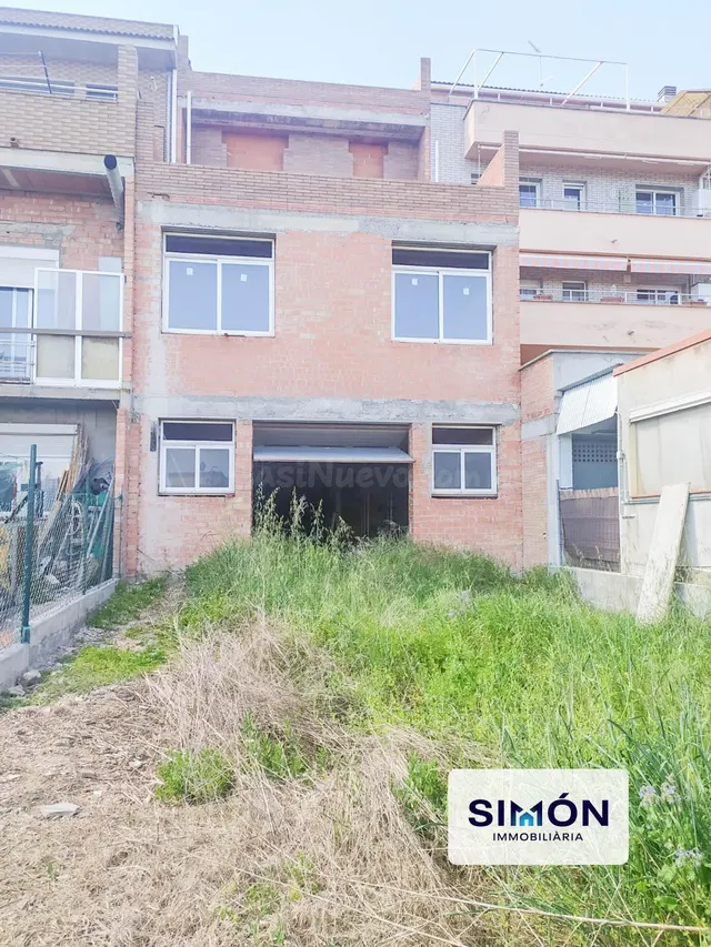 EN VENTA – EDIFICIO EN ESTRUCTURA A TERMINAR EN BALSARENY - foto 4