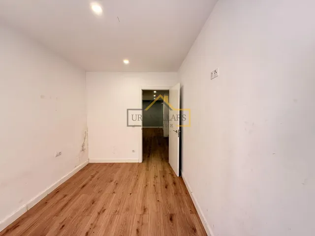 Piso amplio de tres habitaciones para dejar a tu gusto. — 6