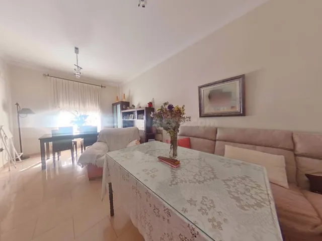 PRECIOSA CASA EN POSADAS CON GRAN PATIO Y TERRAZA - foto 2