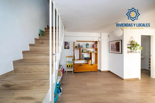 ¡Tu hogar soñado te espera en esta espectacular casa reformada! — 14