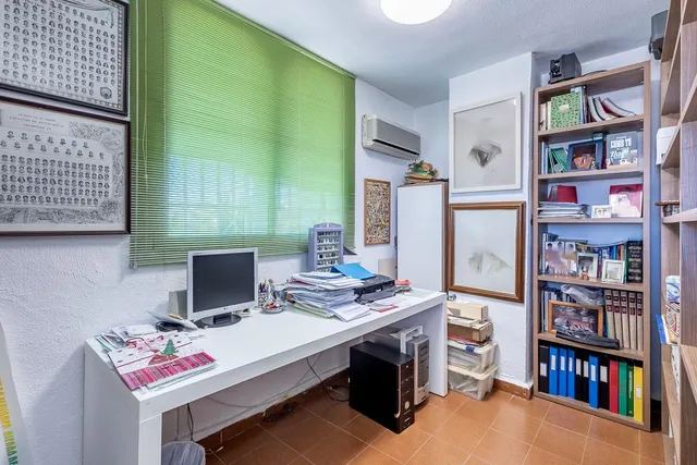 CASA PAREADA EN LA ZUBIA CON PISCINA, ZONA DE BARBACOA Y JARDÍN — 34