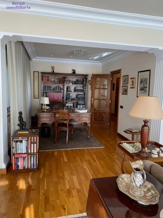 Piso en GRAN VIA , siete dormitorios. Orientación SUR. Dos g - foto 4