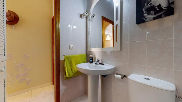 PRECIOSA CASA DE PUEBLO CON LICENCIA DE BAR — 13