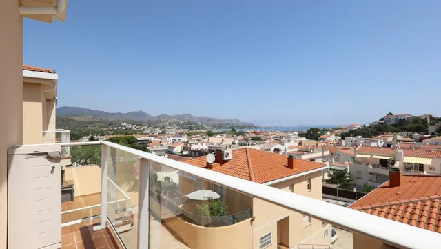Casa en Llançà a 300m de la playa de la Farela. - foto 2