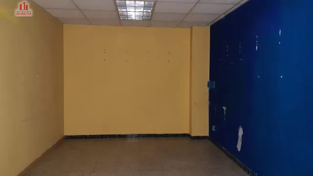 Local comercial sito en el couto, cerca de fátima. — 6
